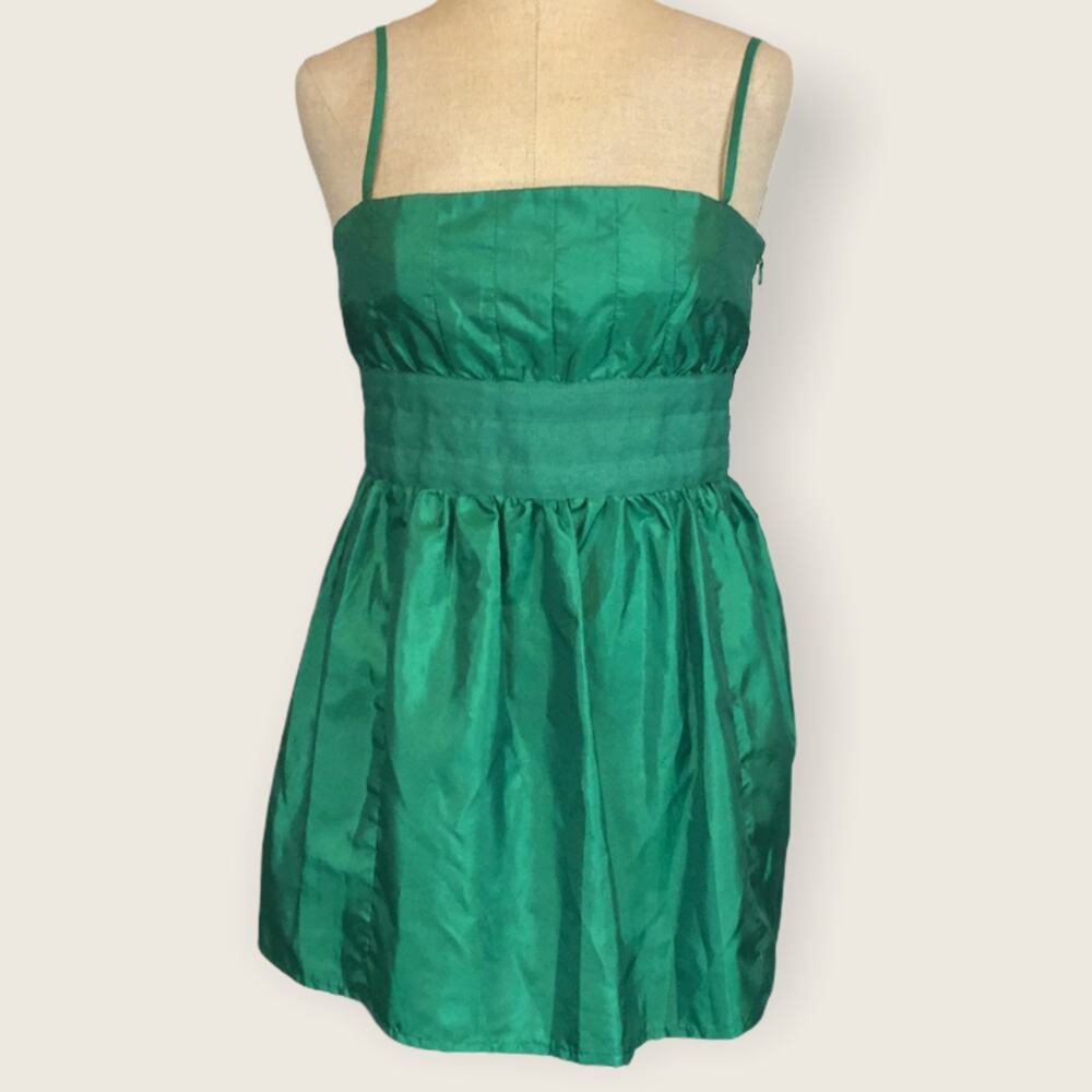 Y2K Bcbgirls emerald green top size m bcbg